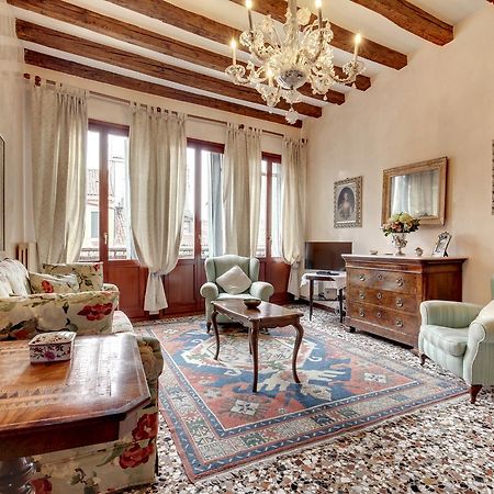 Biennale Apt Balcony Apartment Venice Exterior photo