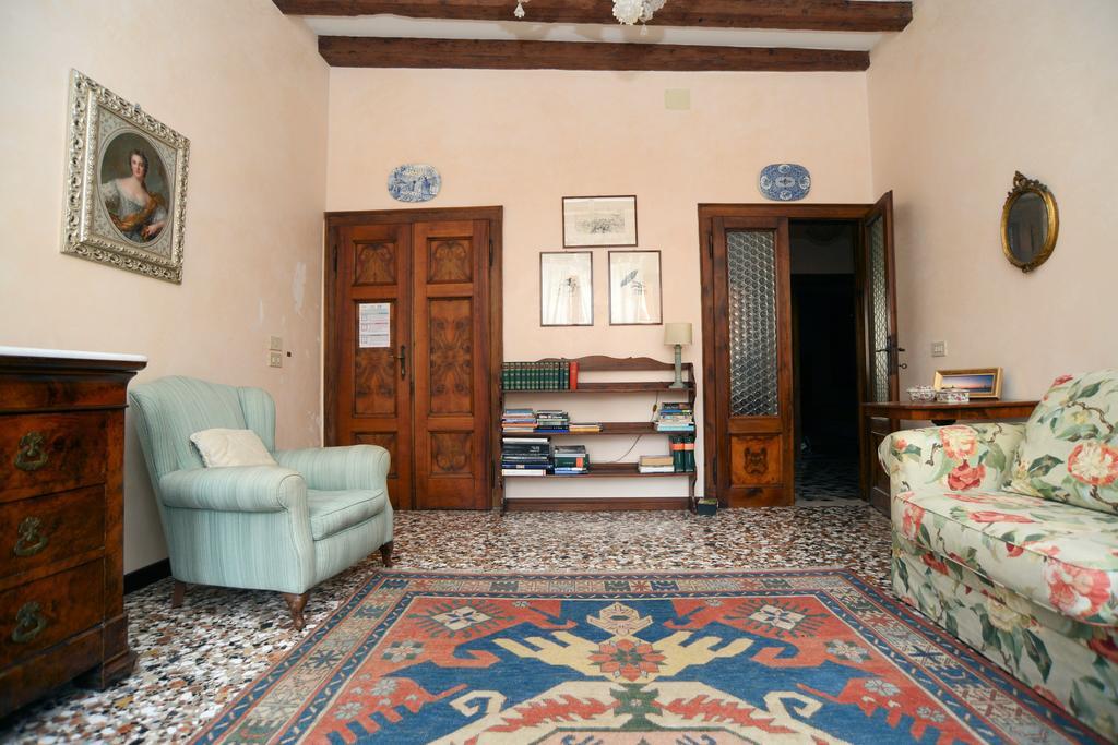 Biennale Apt Balcony Apartment Venice Exterior photo