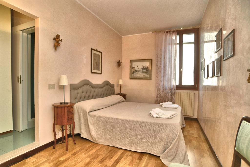 Biennale Apt Balcony Apartment Venice Exterior photo