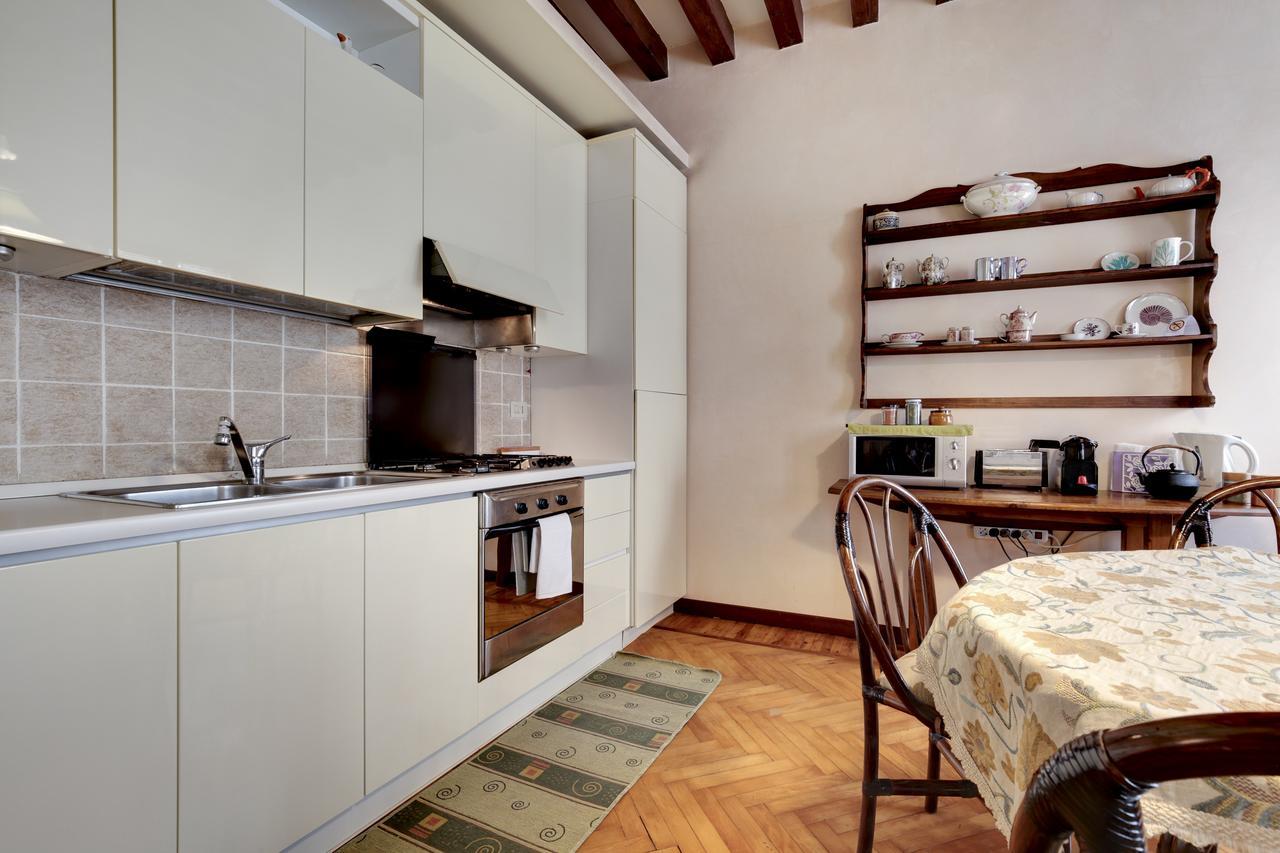 Biennale Apt Balcony Apartment Venice Exterior photo