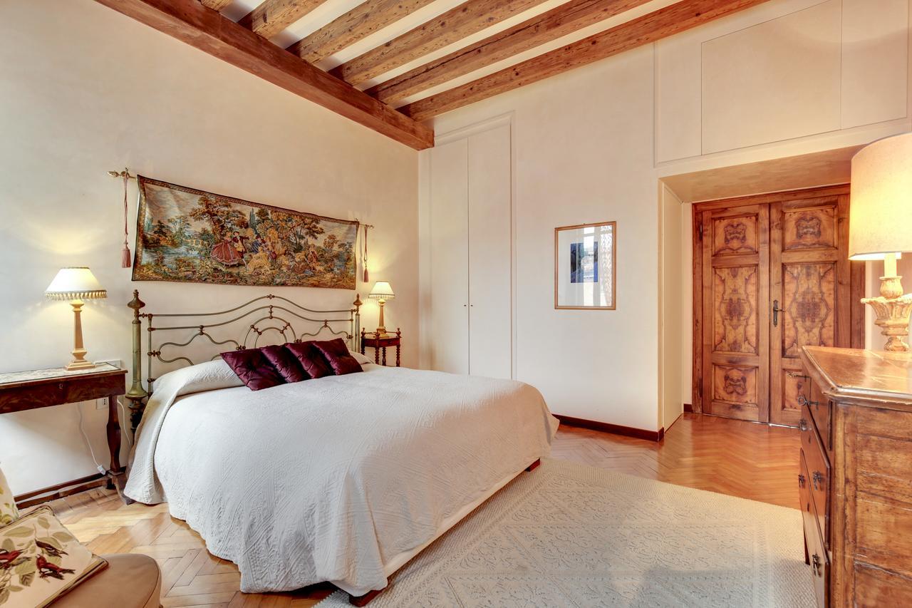 Biennale Apt Balcony Apartment Venice Exterior photo