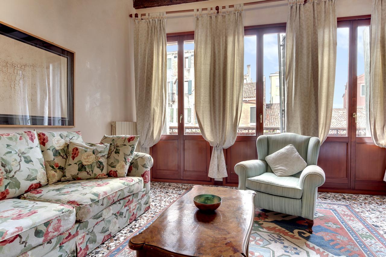 Biennale Apt Balcony Apartment Venice Exterior photo